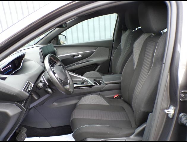 Peugeot 5008 image 1