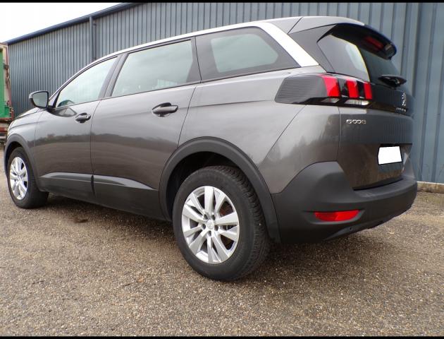 Peugeot 5008 image 3