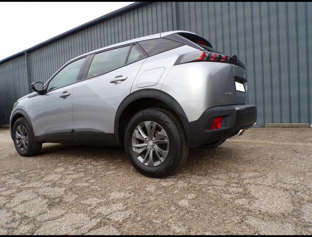 Peugeot 2008 image 2