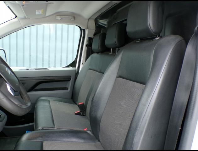 Citroen Jumpy image 7