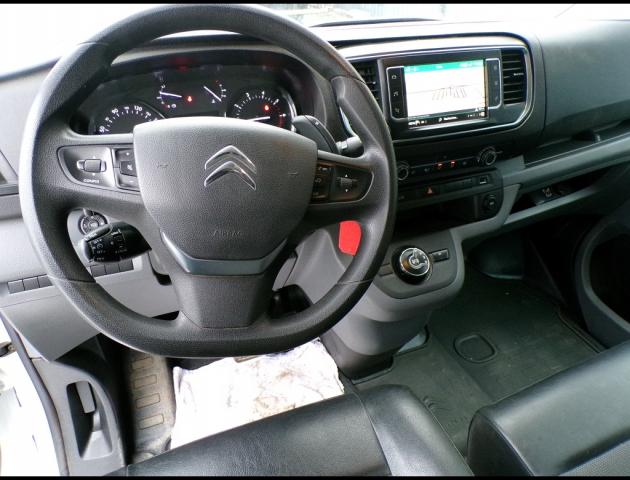 Citroen Jumpy image 2