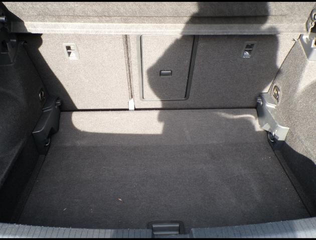 Volkswagen T-Roc image 8