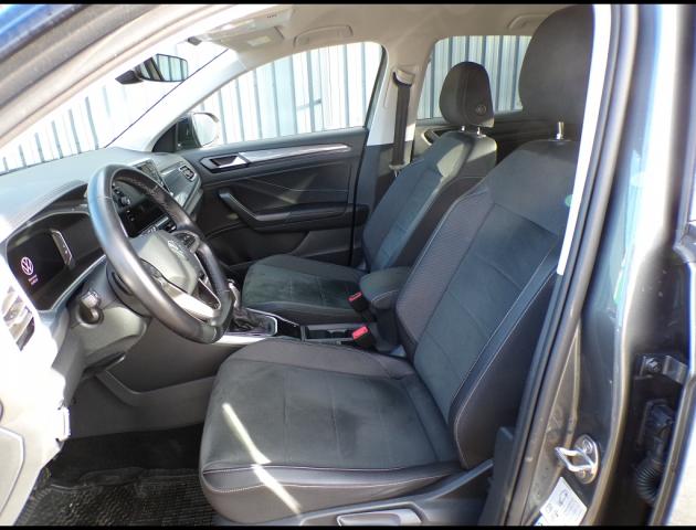 Volkswagen T-Roc image 6