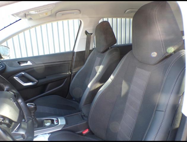 Peugeot 308 image 2