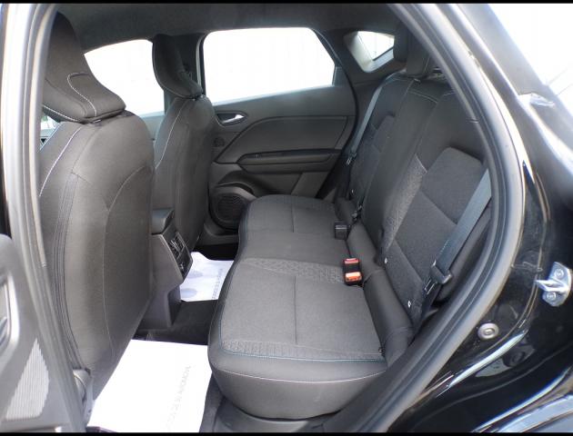 Renault Captur image 8