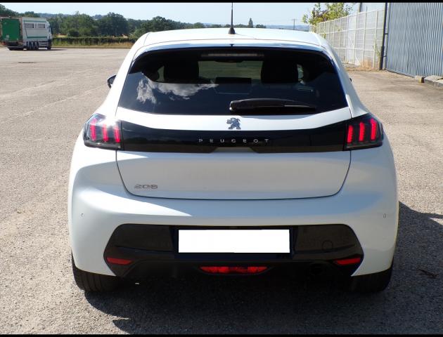 Peugeot 208 image 2