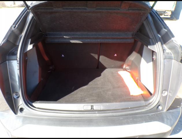 Peugeot 2008 image 1