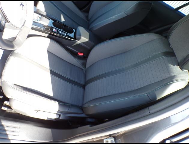 Peugeot 2008 image 7