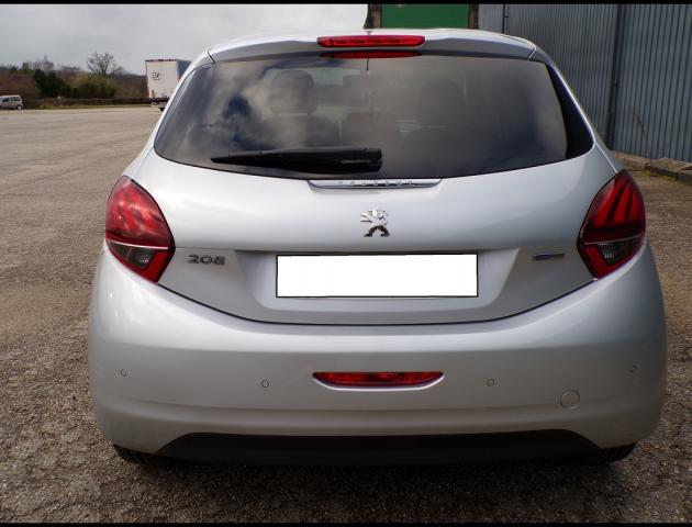 Peugeot 208 image 4
