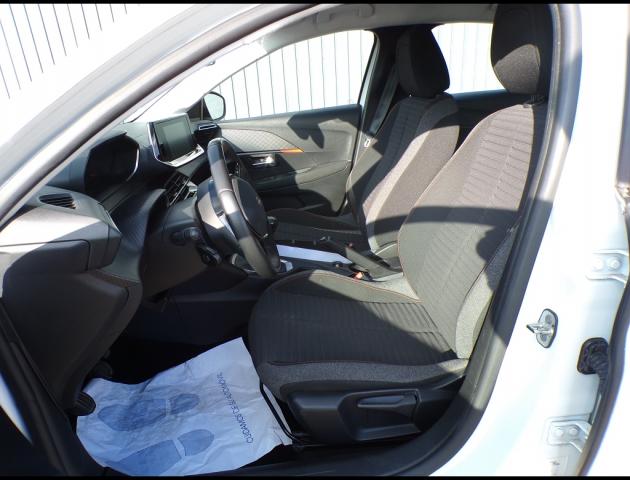 Peugeot 208 image 1