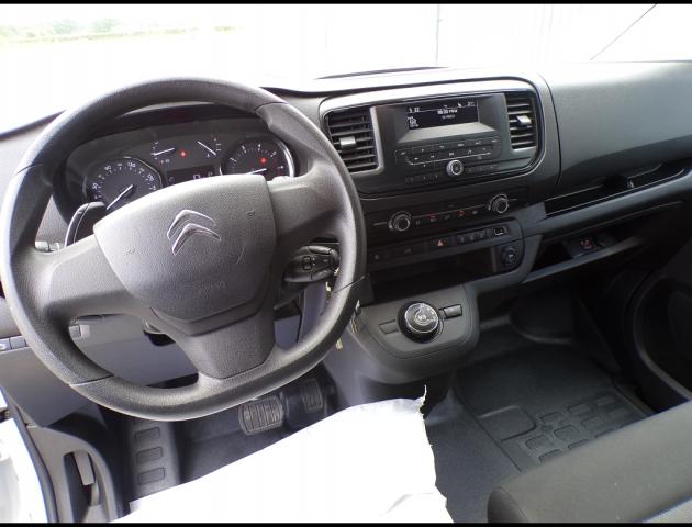 Citroen Jumpy image 8