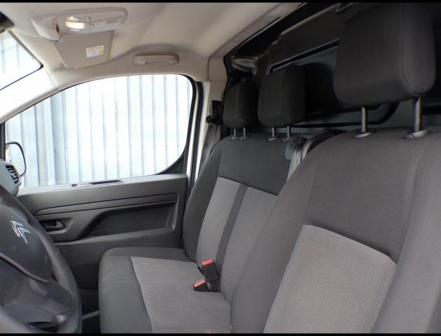 Citroen Jumpy image 1