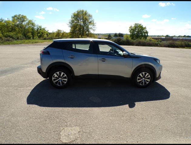 Peugeot 2008 image 2