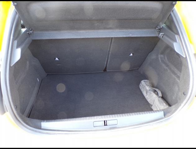Peugeot 208 image 4