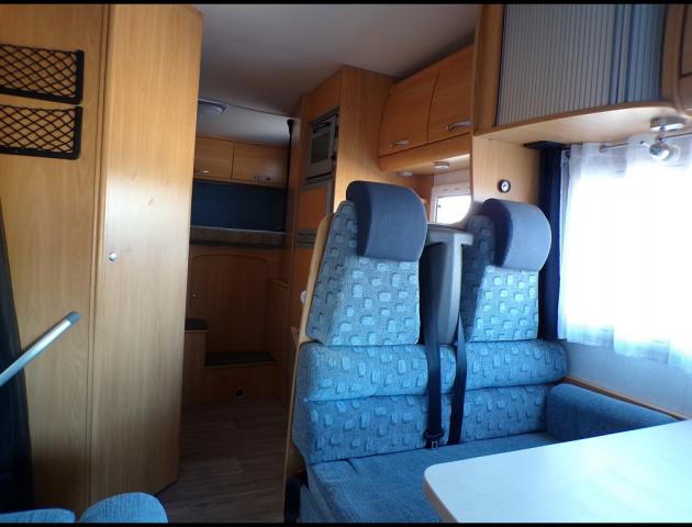 Ford Transit image 4