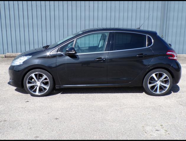 Peugeot 208 image 8