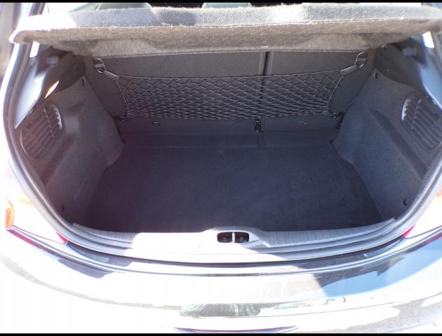 Peugeot 208 image 6