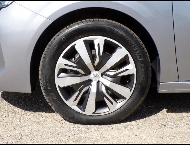 Peugeot 208 image 4