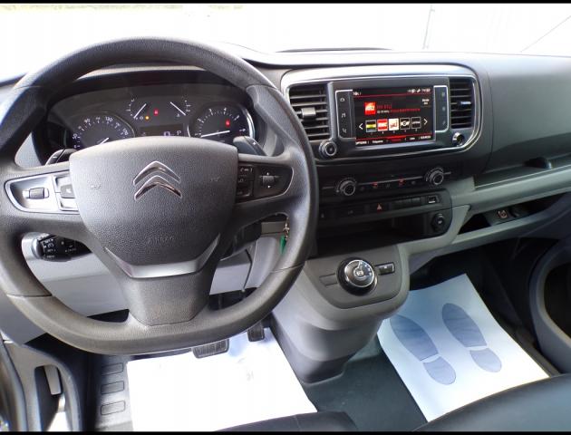 Citroen Jumpy image 8