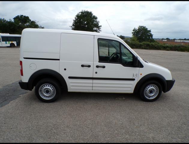 Ford Transit image 6