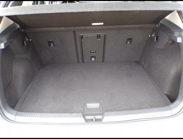 Volkswagen Golf image 6