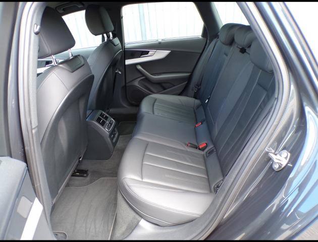 Audi A4 image 7