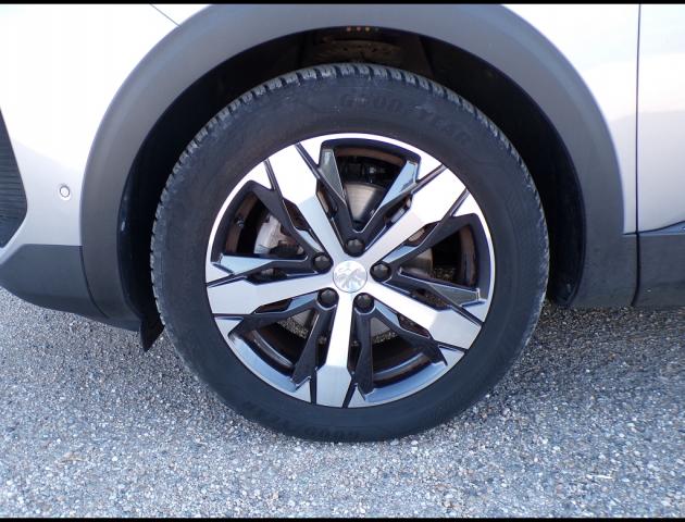 Peugeot 3008 image 2