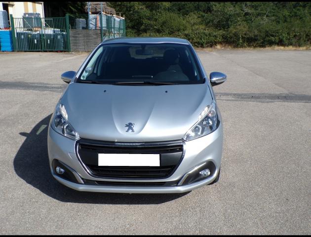 Peugeot 208 image 1
