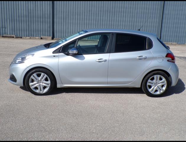 Peugeot 208 image 3