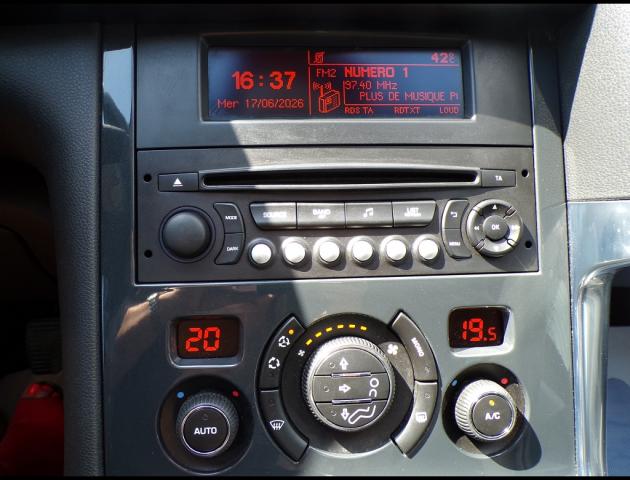 Peugeot 3008 image 3