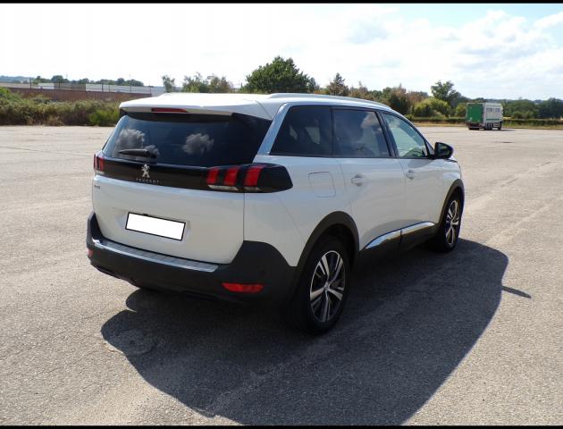 Peugeot 5008 image 7