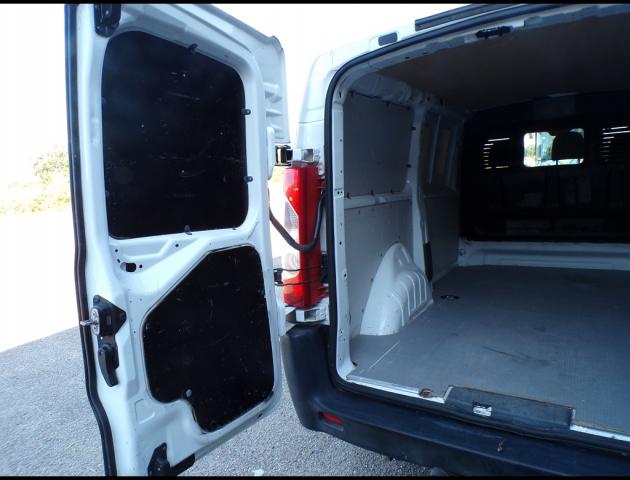 Peugeot Expert image 2