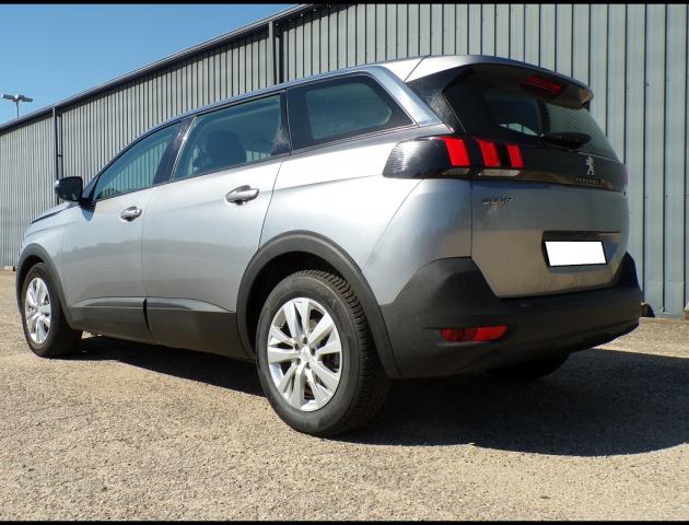Peugeot 5008 image 2
