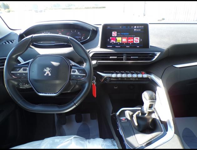 Peugeot 5008 image 4