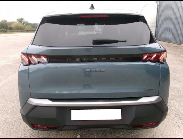 Peugeot 5008 image 1