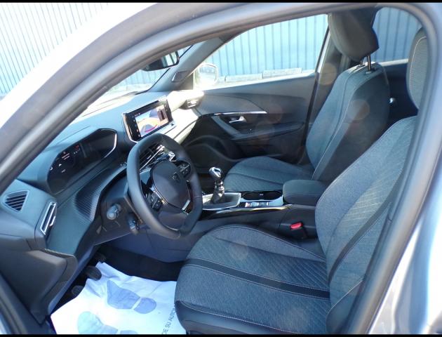 Peugeot 2008 image 1