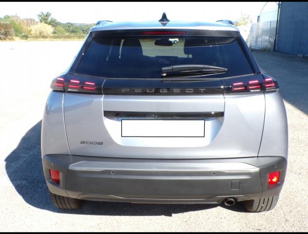 Peugeot 2008 image 8