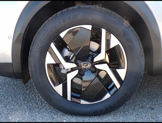 Peugeot 2008 image 5