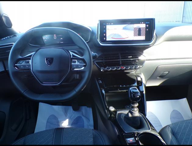 Peugeot 2008 image 6