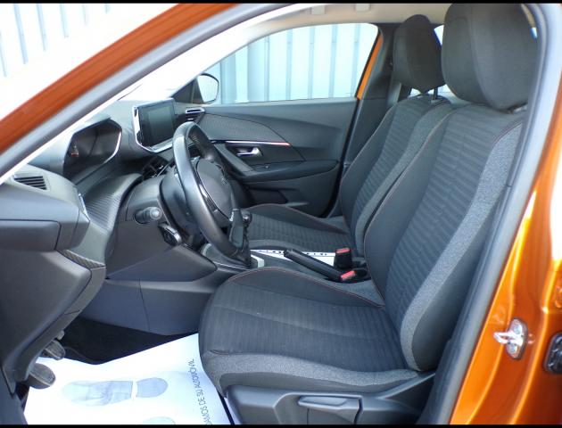 Peugeot 2008 image 2