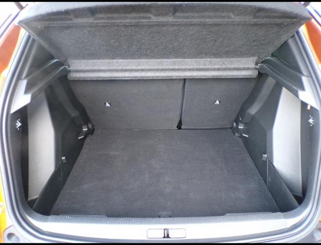 Peugeot 2008 image 9