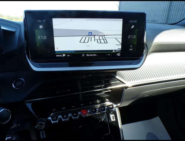 Peugeot 2008 image 2