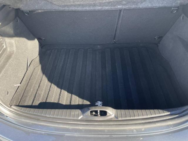 Peugeot 208 image 1