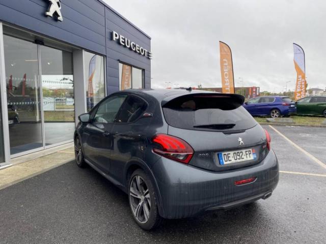 Peugeot 208 image 9