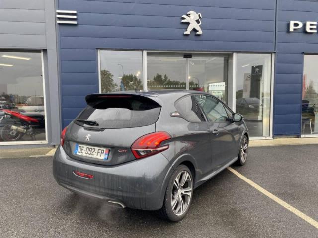 Peugeot 208 image 2