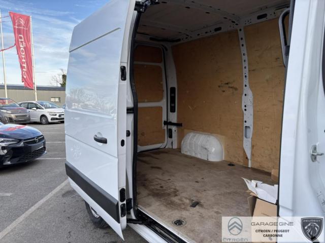 Renault Master image 9