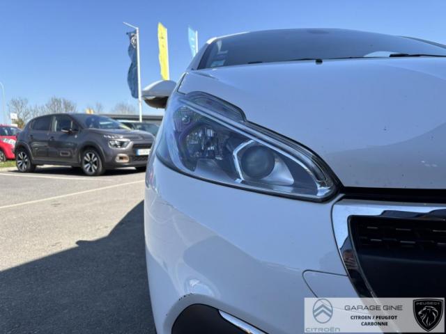 Peugeot 208 image 1