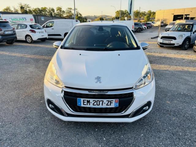Peugeot 208 image 3