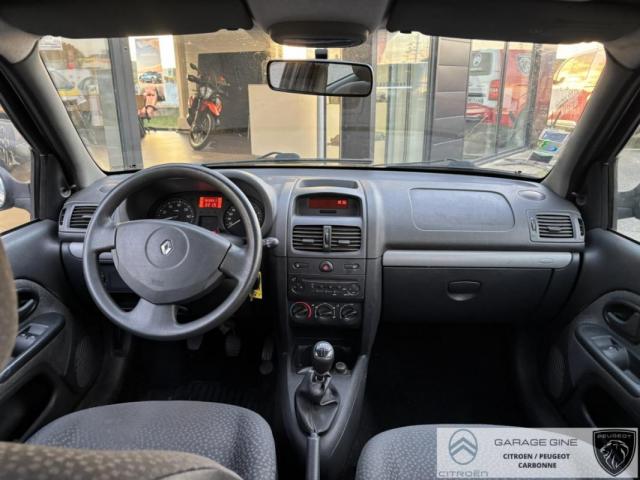 Renault Clio image 2