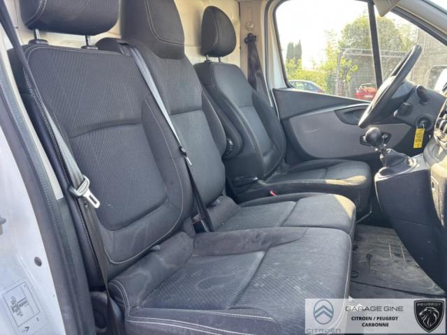 Renault Trafic image 9